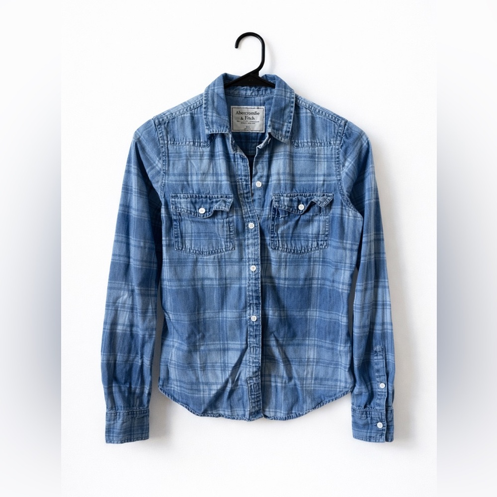 Abercrombie & Fitch Blue Plaid Button-Up Shirt | Size XS